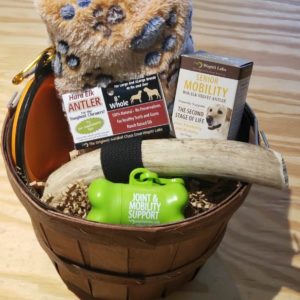 Wapiti Labs Large & Lively – Large Dog Senior Mobility & Antler Chew Basket