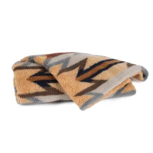 Luxurious Pendleton Berber Pet Blanket - 6 Color Options for Cozy Comfort