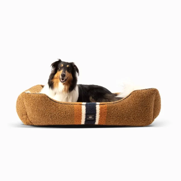 Luxurious Shinola Stripe Kuddle Berber Dog Bed - Available in 2 Colors: Cozy Comfort for Your Pup - Image 3