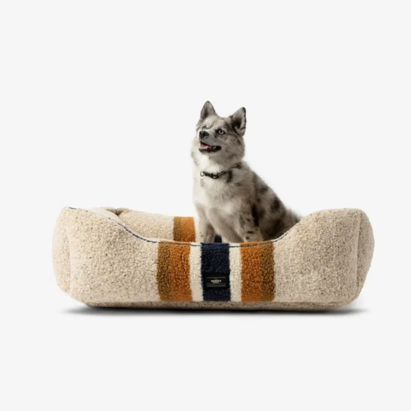 Luxurious Shinola Stripe Kuddle Berber Dog Bed - Available in 2 Colors: Cozy Comfort for Your Pup - Image 9