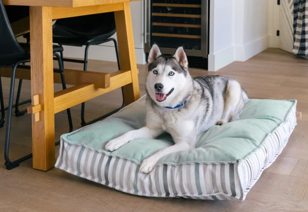 P.L.A.Y. Seaside Boxy Bed